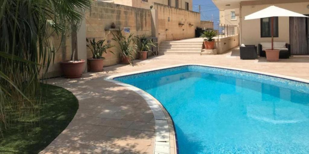 Villa Naxxar Malta エクステリア 写真