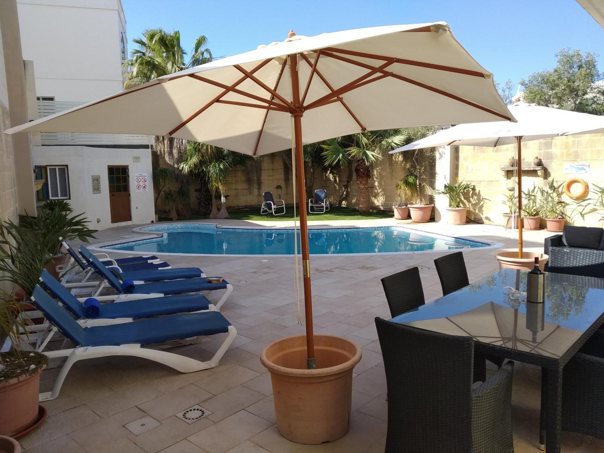 Villa Naxxar Malta エクステリア 写真
