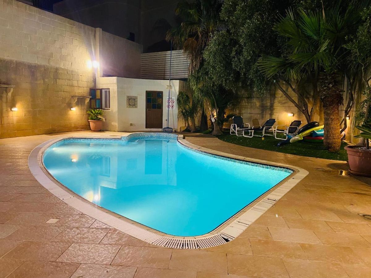 Villa Naxxar Malta エクステリア 写真