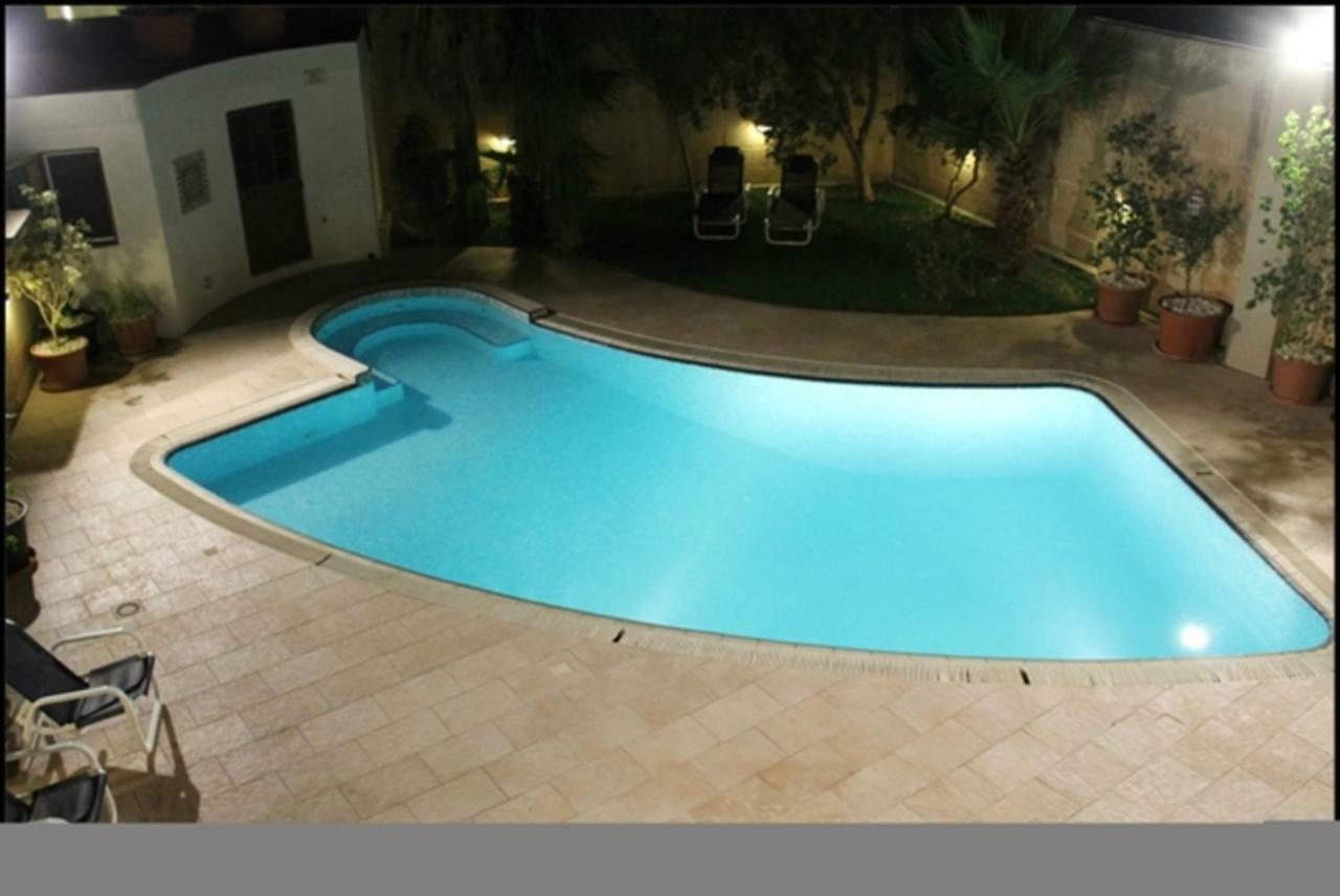 Villa Naxxar Malta エクステリア 写真