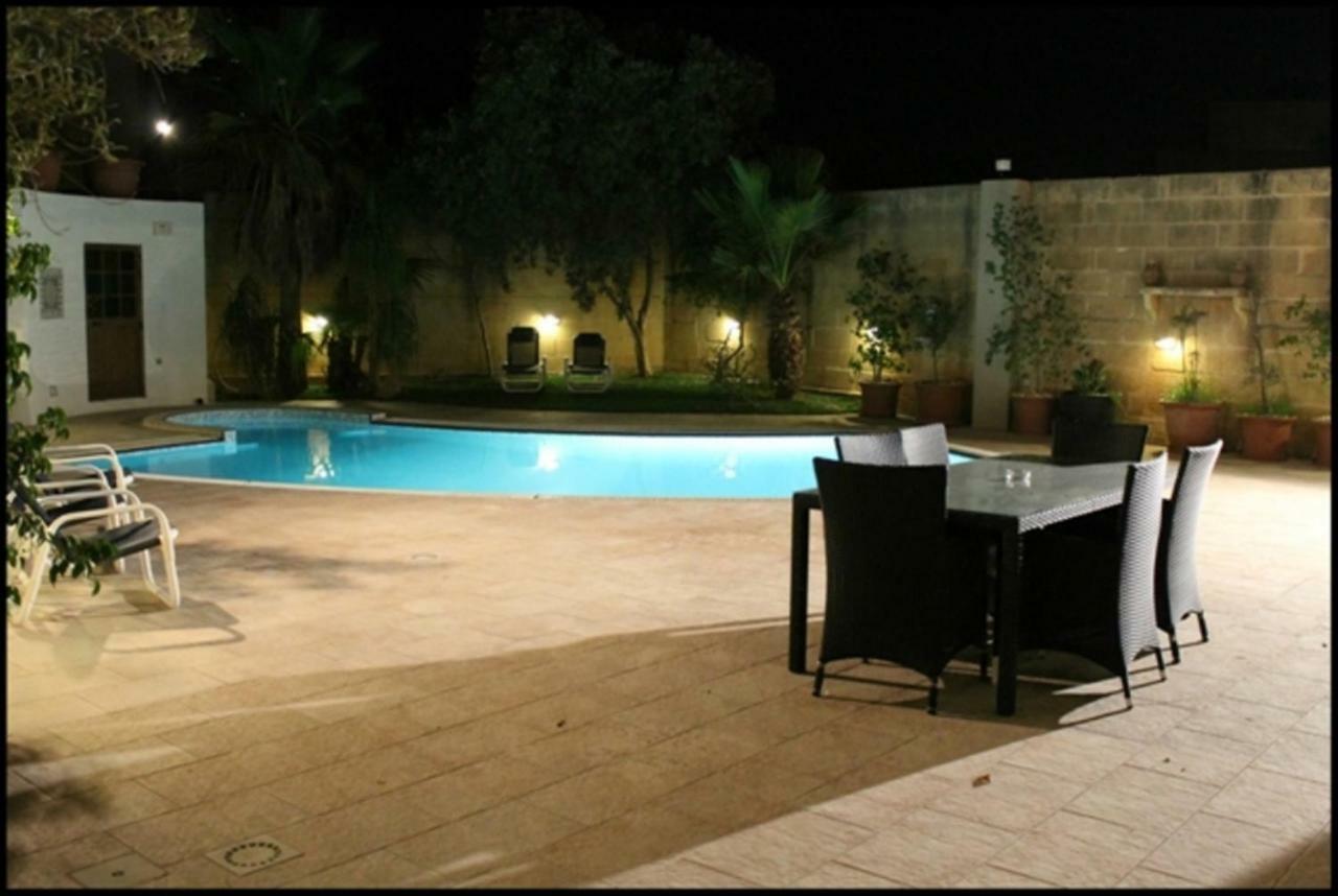 Villa Naxxar Malta エクステリア 写真