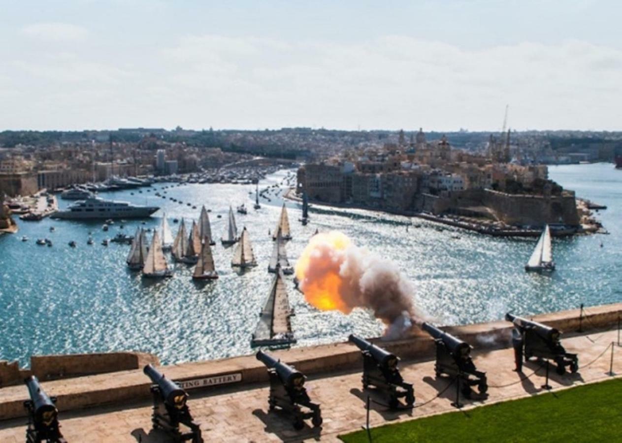 Villa Naxxar Malta エクステリア 写真